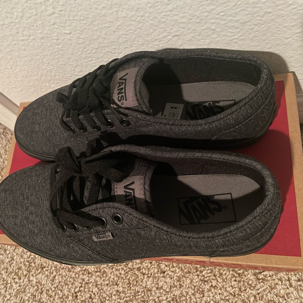 Vans - Picture 2 of 5